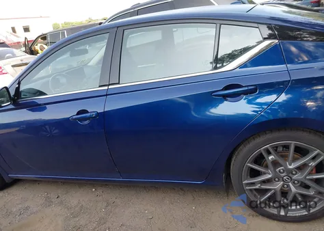 2023 Nissan Altima Sr z USA, uszkodzony, nr VIN 1N4AL4CV0PN366778